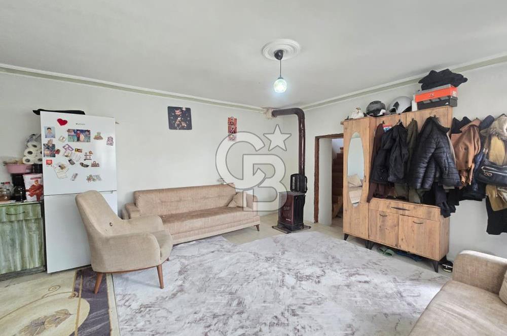 Ayvalık Merkezde Satılık Müstakil 3+1 Bahçeli Ev Sahile 300m