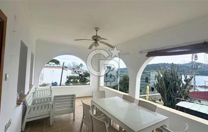 Sezonluk Kiralık Bodrum Türkbükü Denize 50 mt. Yakınlıkta 3+1 Üst Kat