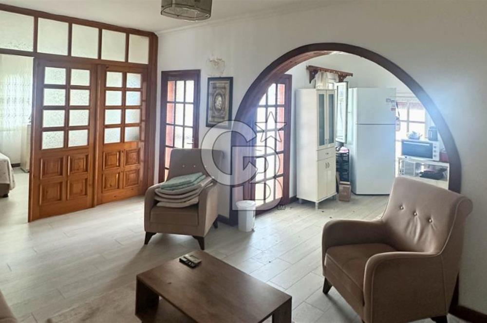 Senelik Kiralık Bodrum Türkbükü Denize 50 mt. Yakınlıkta 3+1 Üst Kat