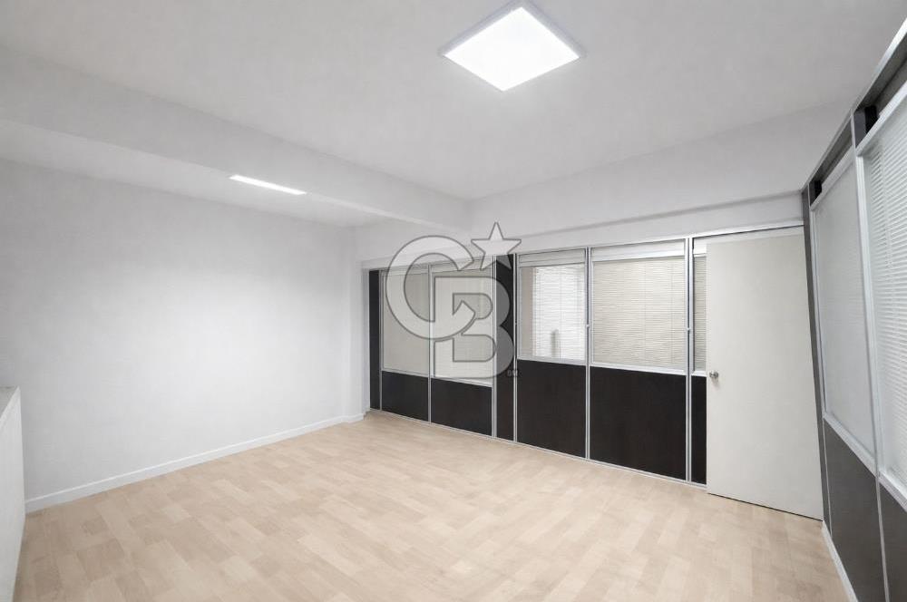  İzmir Konak Oto Plaza’da Üç Katlı Prestijli Fırsat Ticari Dükkan