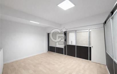  İzmir Konak Oto Plaza’da Üç Katlı Prestijli Fırsat Ticari Dükkan