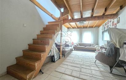 Ayvalık Merkezde Satılık Müstakil 3+1 Bahçeli Ev Sahile 300m