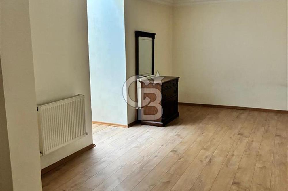 Ünalan Mahallesinde Genç Binada Satılık Geniş Ters Dublex, ACİLLL