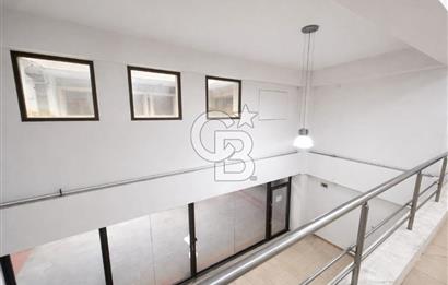  İzmir Konak Oto Plaza’da Üç Katlı Prestijli Fırsat Ticari Dükkan