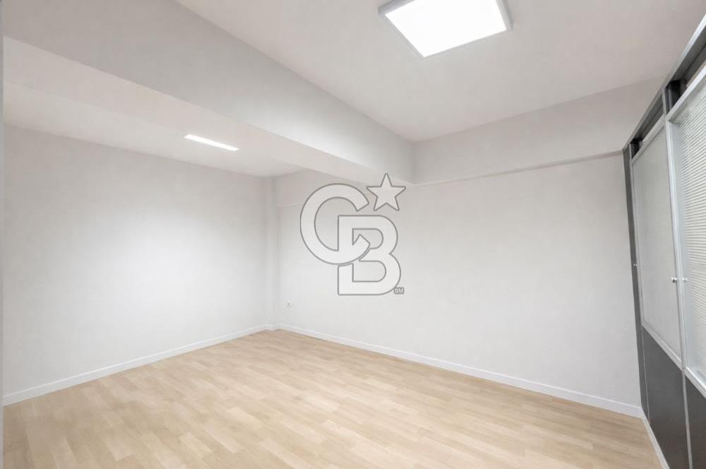  İzmir Konak Oto Plaza’da Üç Katlı Prestijli Fırsat Ticari Dükkan