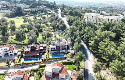 Urla Kekliktepe Arkadya Evleri'nde 5+1 Havuzlu Villa Satılık