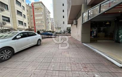 Kadıköy Kozyatağında Merkezi lokasyonda genç binada ara kat 2+1 kiralık daire 