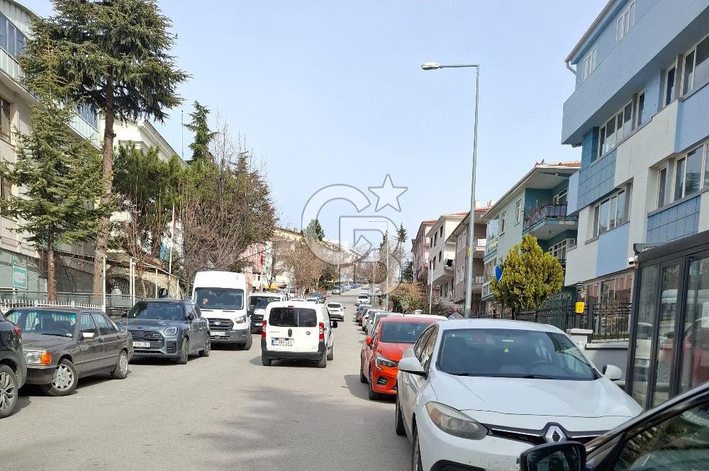 Balgat Ziyabey'e Yakın 1850m2 5 Kat Asansör Geniş Bahçeli Bina