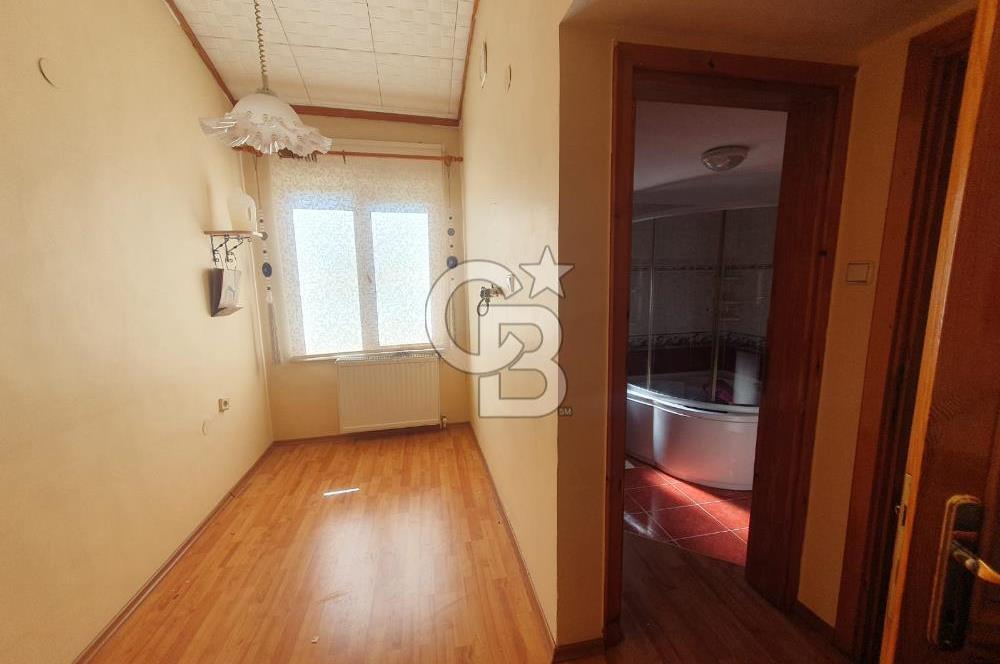 YALOVA SAMANLIDA 5+1 DENİZ VE DOĞA MANZARALI 200M2 SİTE İÇİ VİLLA