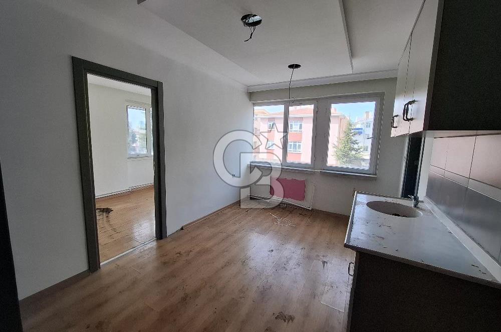 Balgat Ziyabey'e Yakın 1850m2 5 Kat Asansör Geniş Bahçeli Bina