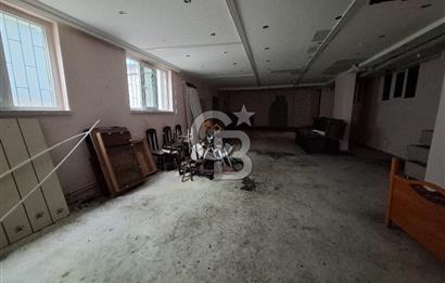 Balgat Ziyabey'e Yakın 1850m2 5 Kat Asansör Geniş Bahçeli Bina