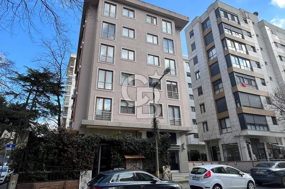 Kadıköy Kozyatağında Merkezi lokasyonda genç binada ara kat 2+1 kiralık daire 