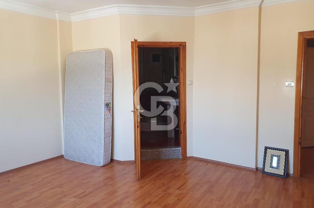 YALOVA SAMANLIDA 5+1 DENİZ VE DOĞA MANZARALI 200M2 SİTE İÇİ VİLLA