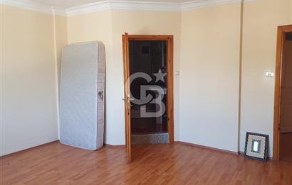 YALOVA SAMANLIDA 5+1 DENİZ VE DOĞA MANZARALI 200M2 SİTE İÇİ VİLLA