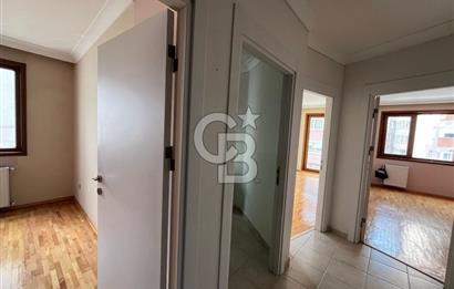 Kadıköy Kozyatağında Merkezi lokasyonda genç binada ara kat 2+1 kiralık daire 