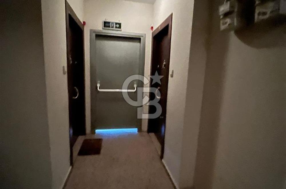 Kadıköy Kozyatağında Merkezi lokasyonda genç binada ara kat 2+1 kiralık daire 