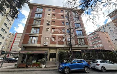 Kadıköy Kozyatağında Merkezi lokasyonda genç binada ara kat 2+1 kiralık daire 