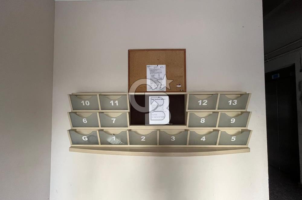 Kadıköy Kozyatağında Merkezi lokasyonda genç binada ara kat 2+1 kiralık daire 