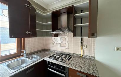 Kadıköy Kozyatağında Merkezi lokasyonda genç binada ara kat 2+1 kiralık daire 