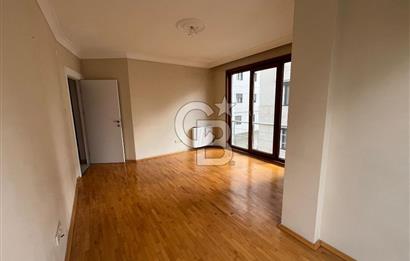 Kadıköy Kozyatağında Merkezi lokasyonda genç binada ara kat 2+1 kiralık daire 