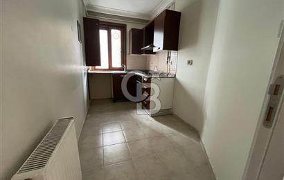 Kadıköy Kozyatağında Merkezi lokasyonda genç binada ara kat 2+1 kiralık daire 