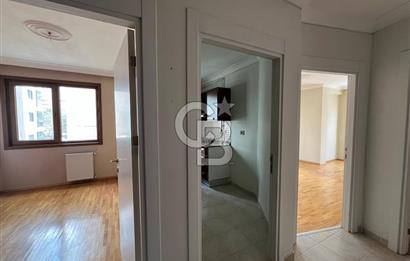 Kadıköy Kozyatağında Merkezi lokasyonda genç binada ara kat 2+1 kiralık daire 