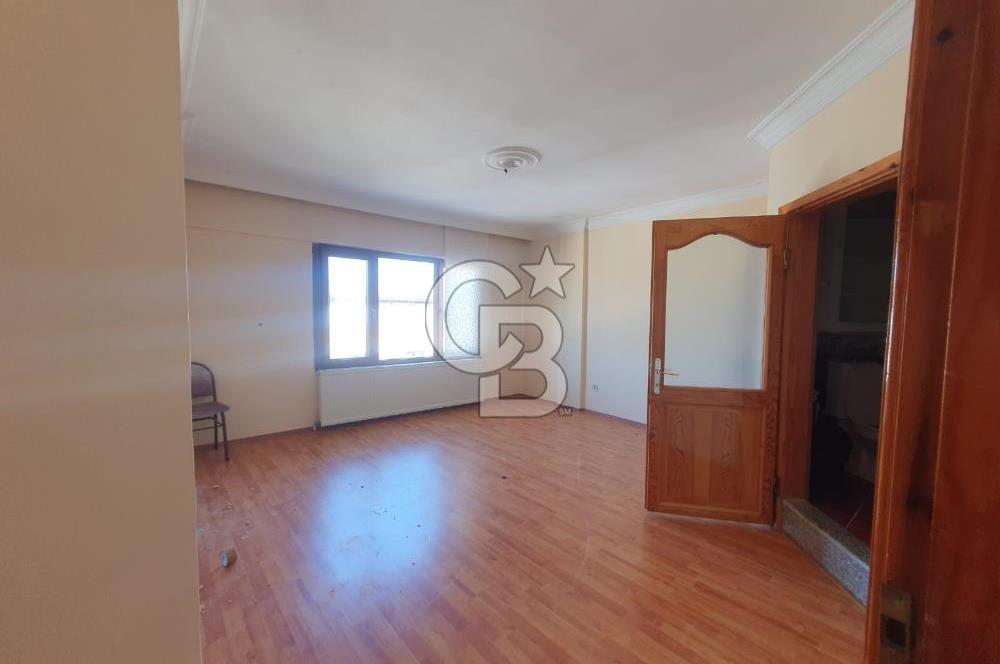 YALOVA SAMANLIDA 5+1 DENİZ VE DOĞA MANZARALI 200M2 SİTE İÇİ VİLLA