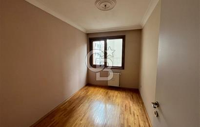 Kadıköy Kozyatağında Merkezi lokasyonda genç binada ara kat 2+1 kiralık daire 