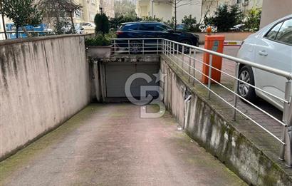 Kadıköy Kozyatağında Merkezi lokasyonda genç binada ara kat 2+1 kiralık daire 