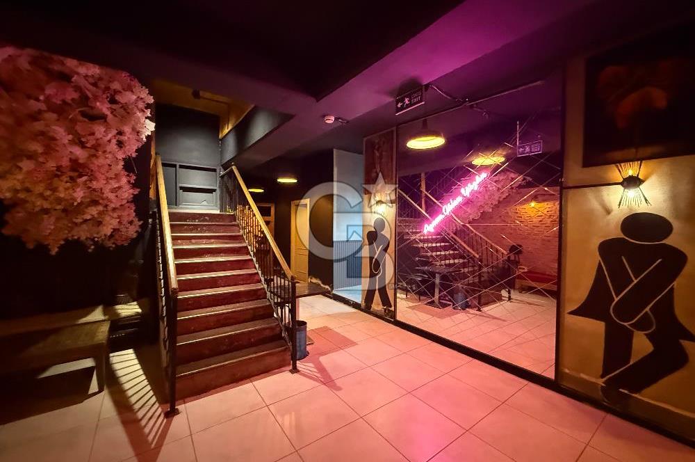 BAHÇEŞEHİR GÖLET PARK SATILIK 450 M2 DÜKKAN DEĞERLİ LOKASYONDA