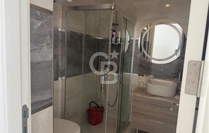 Çeşme Ayasaranda Deniz Manzaralı Havuzlu Sitede Satılık Rezidans