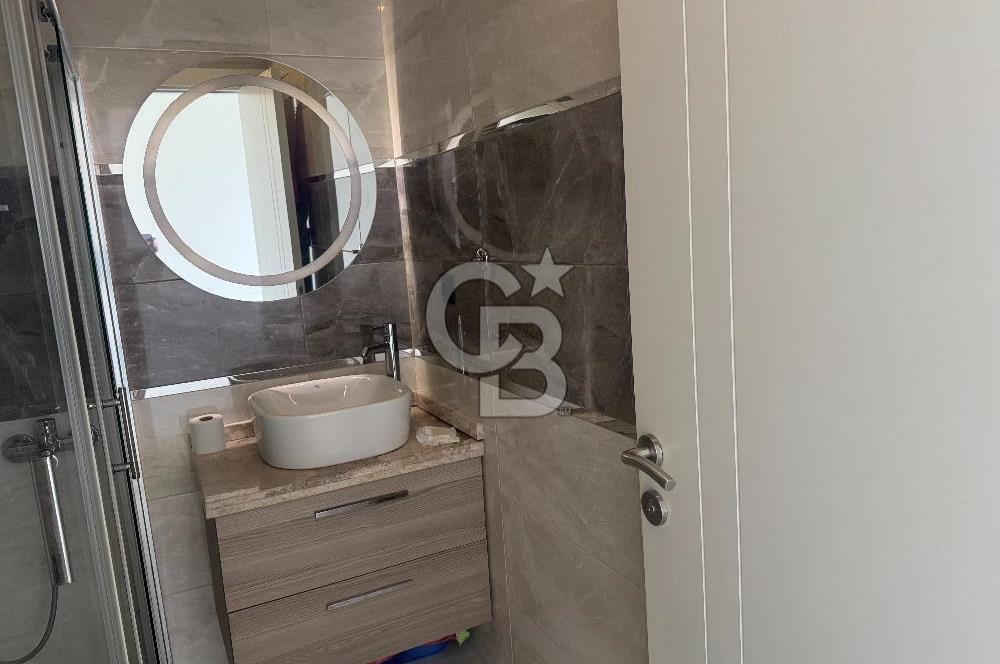 Çeşme Ayasaranda Deniz Manzaralı Havuzlu Sitede Satılık Rezidans