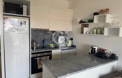 Çeşme Ayasaranda Deniz Manzaralı Havuzlu Sitede Satılık Rezidans