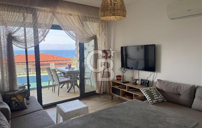 Çeşme Ayasaranda Deniz Manzaralı Havuzlu Sitede Satılık Rezidans