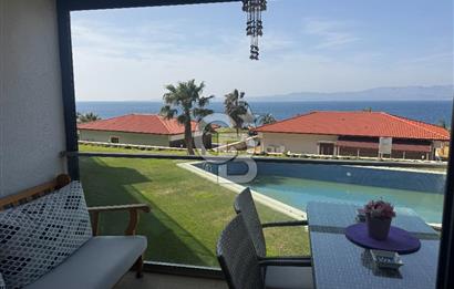 Çeşme Ayasaranda Deniz Manzaralı Havuzlu Sitede Satılık Rezidans