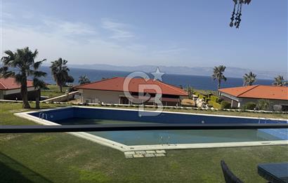 Çeşme Ayasaranda Deniz Manzaralı Havuzlu Sitede Satılık Rezidans