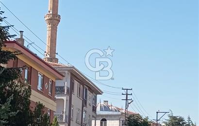 Keçiören Kamil Ocak Mah. Zemin Girişli 35 m² Satılık Dükkan