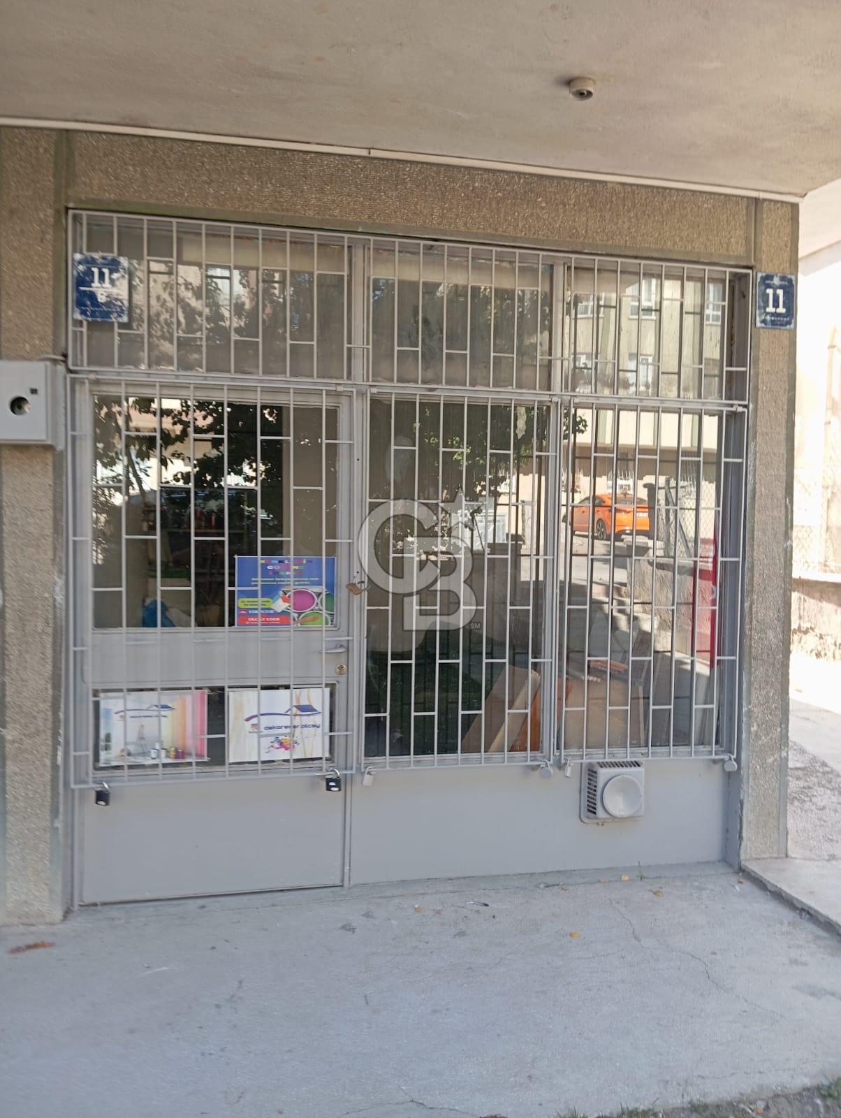 Keçiören Kamil Ocak Mah. Zemin Girişli 35 m² Satılık Dükkan