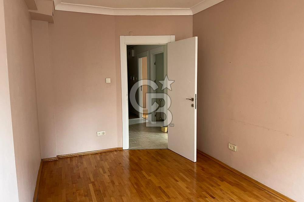 Kadıköy Kozyatağında Merkezi lokasyonda genç binada ara kat 2+1 kiralık daire 