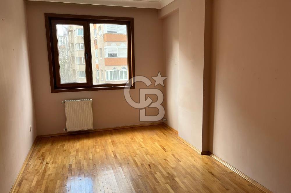 Kadıköy Kozyatağında Merkezi lokasyonda genç binada ara kat 2+1 kiralık daire 