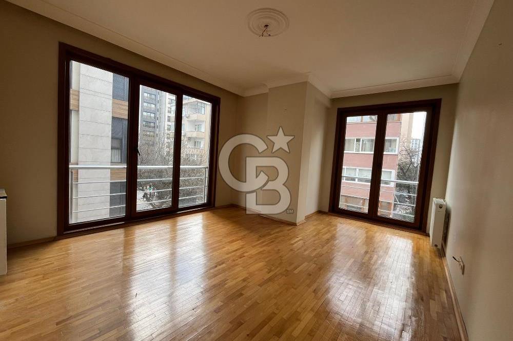 Kadıköy Kozyatağında Merkezi lokasyonda genç binada ara kat 2+1 kiralık daire 