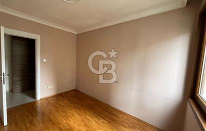 Kadıköy Kozyatağında Merkezi lokasyonda genç binada ara kat 2+1 kiralık daire 