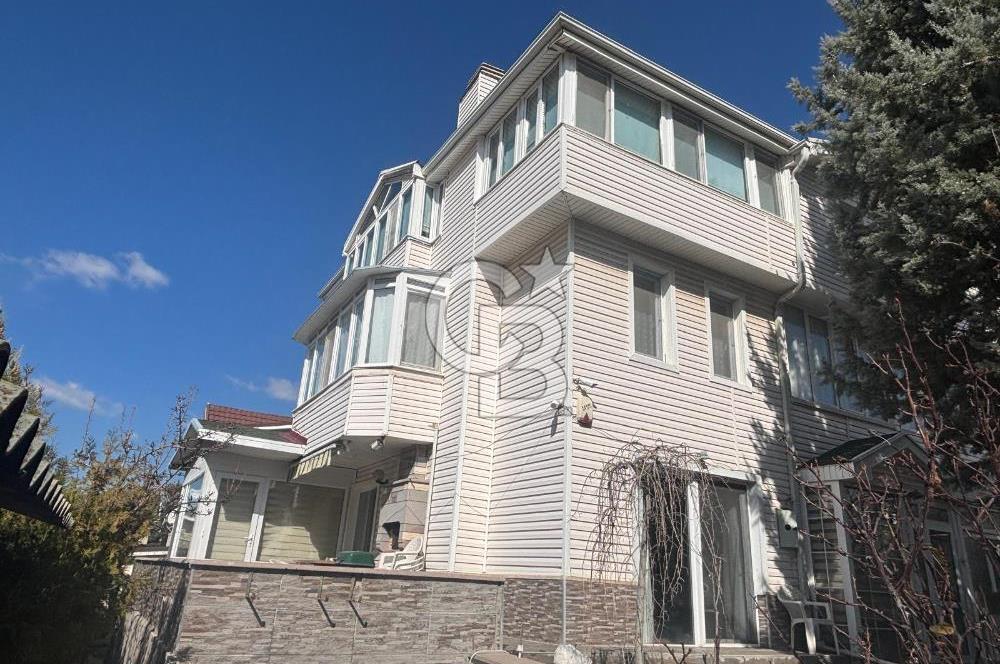 CB Sıtkı ŞİMŞEK'den Gölbaşı Özgür Sitesinde Satılık Villa