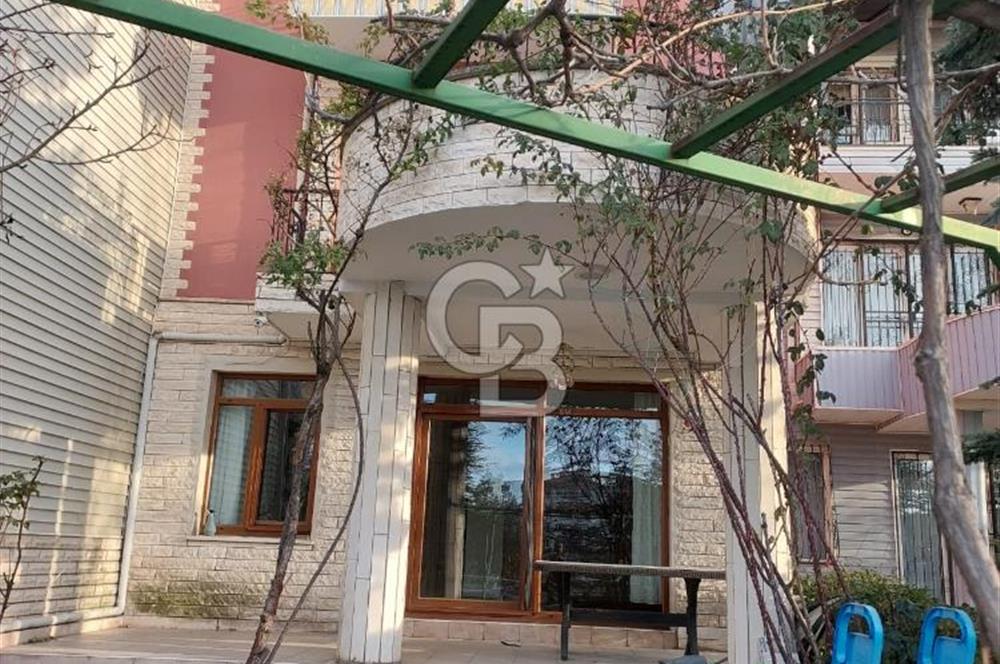 KİRALIK VİLLA!! HUKUKÇU DOSTLAR SİTESİNDE METROYA YAKIN.