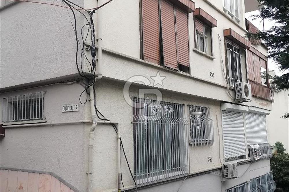 Beyoğlu Gümüşsuyunda Satılık 2+1 Çatı Katı Daire