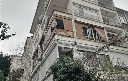 Beyoğlu Gümüşsuyunda Satılık 2+1 Çatı Katı Daire