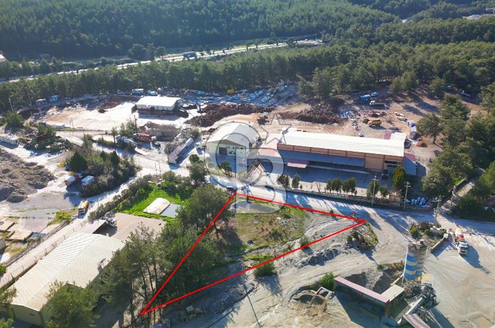 Muğla Menteşe Akçaova'da Satılık Sanayi İmarlı Arsa