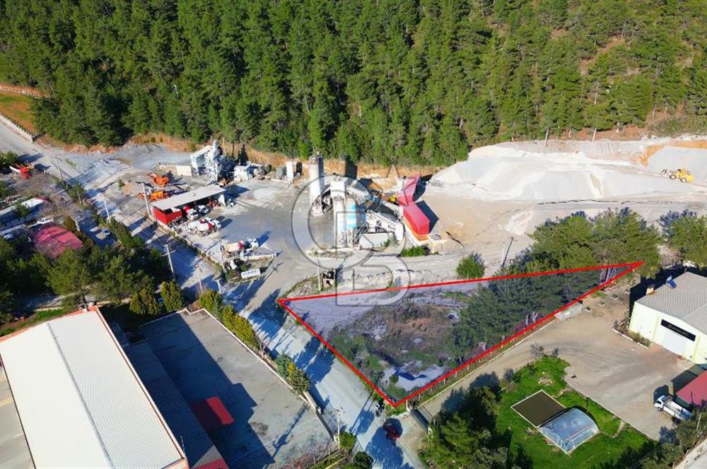 Muğla Menteşe Akçaova'da Satılık Sanayi İmarlı Arsa