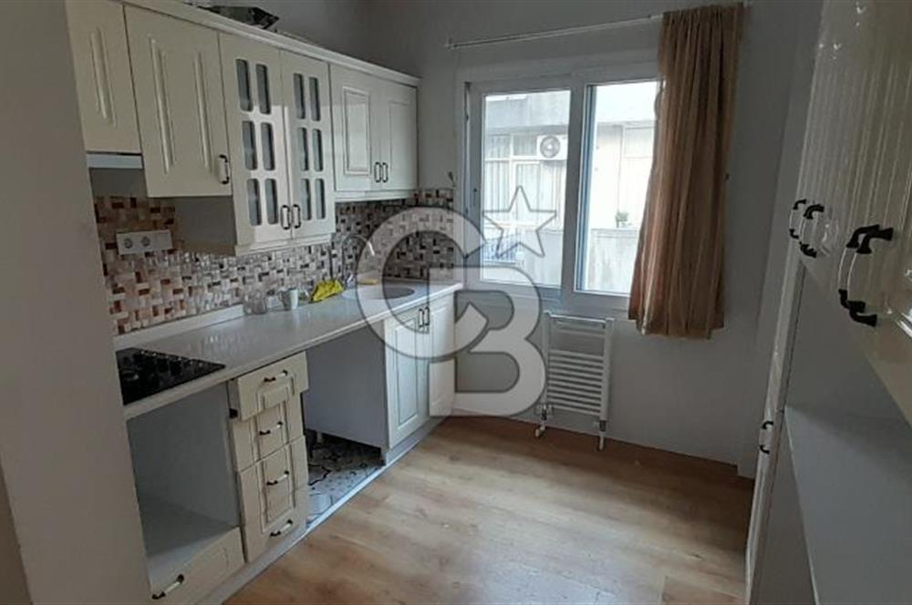 KARŞIYAKA'nın EN HAREKETLİ BÖLGESİNDE BULUNAN DAİREMİZ 3+1 OLUP 2.KATTADIR