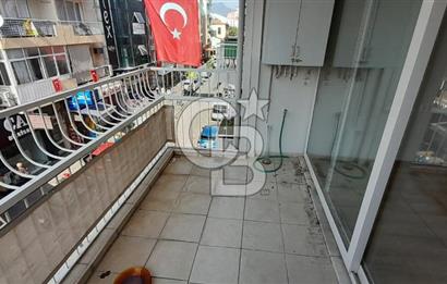 KARŞIYAKA'nın EN HAREKETLİ BÖLGESİNDE BULUNAN DAİREMİZ 3+1 OLUP 2.KATTADIR